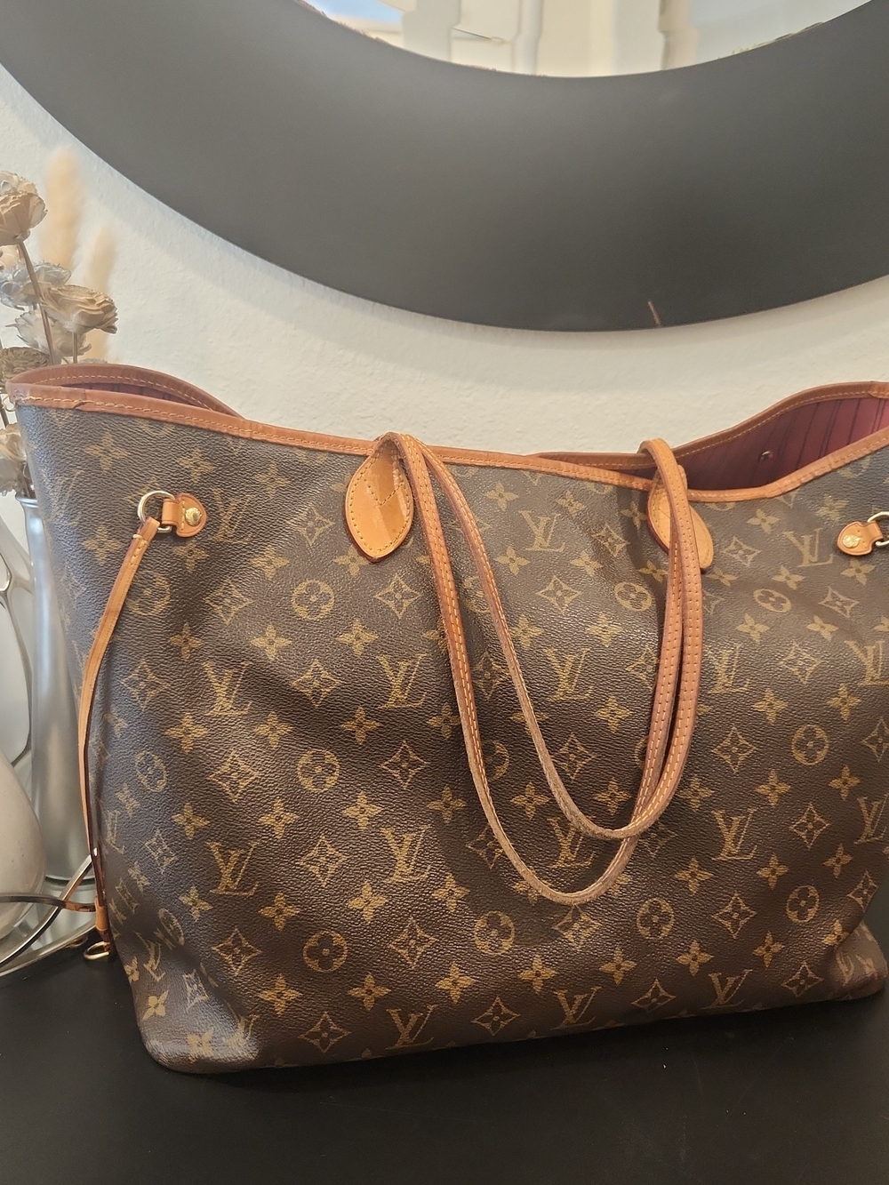 Louis Vuitton Brown Monogram GM Neverful Tote Bag - Elegant Everyday Carry